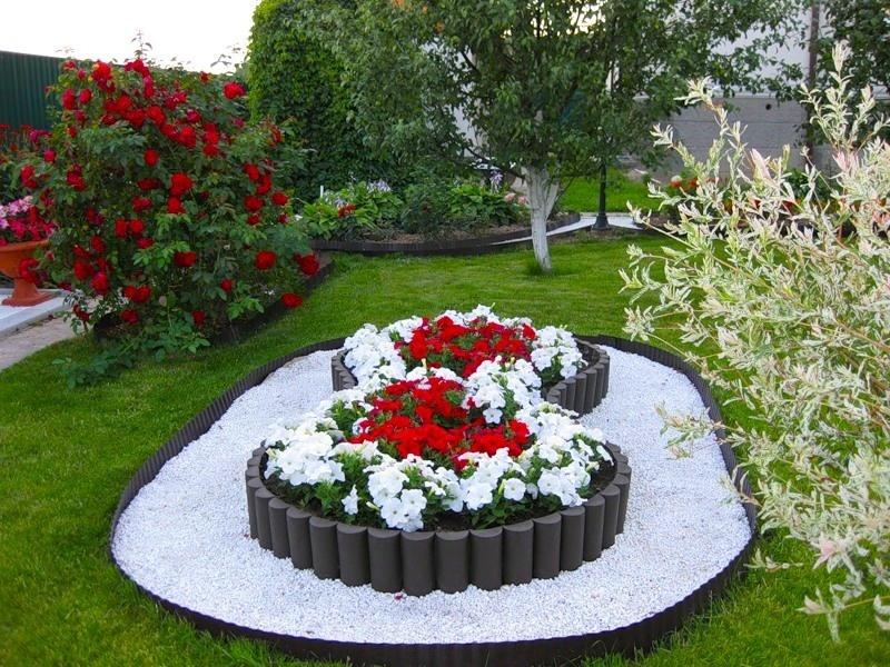 Interesting Design of the Flowerbeds