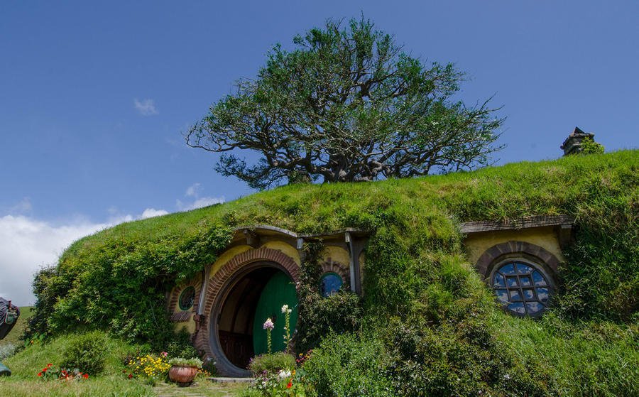 Hobbiton - Features, How to Find, Photos, Design Ideas