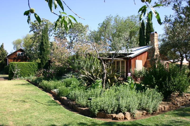 Gardening in Australia - Glenmore House and Garden