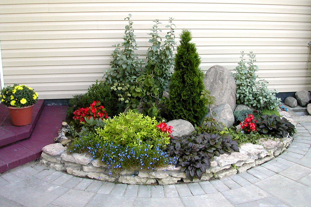 Create the Beauty of Landscape Design with Their Hands