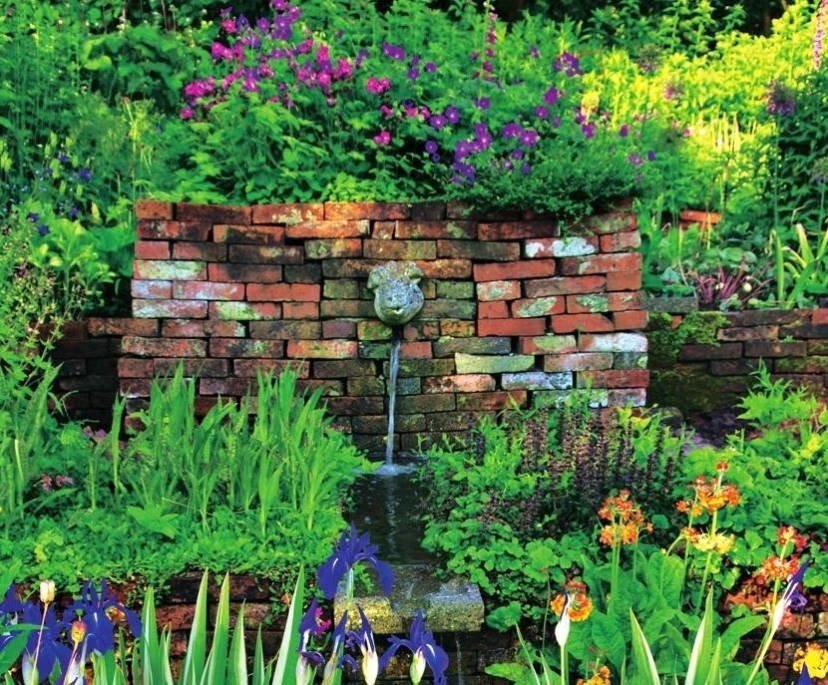 Interesting Ideas for the Garden: Fountains On the Suburban Area