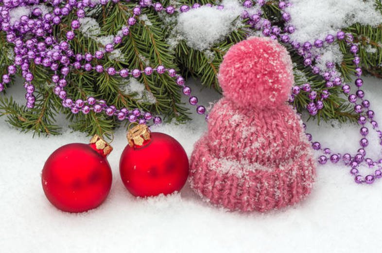 How Beautiful to Decorate Your Christmas Interior with Wool Pompons