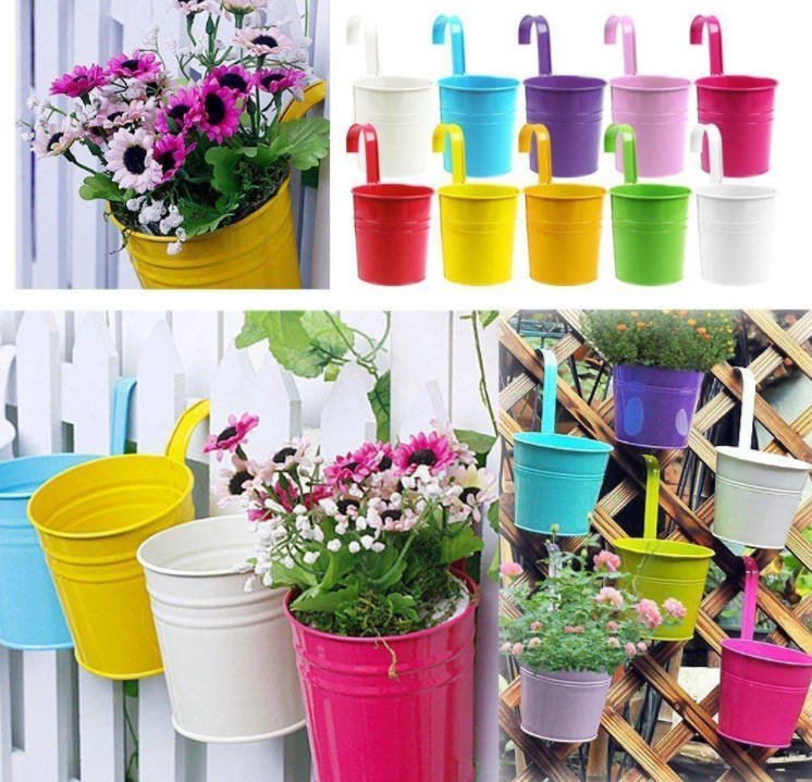 Original and Practical Floral Containers for Balconies and Terraces