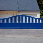 How to Choose an Automatic Gate for Country House