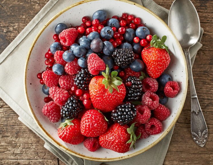 Summer Healthy Berry Desserts for Children and Adults