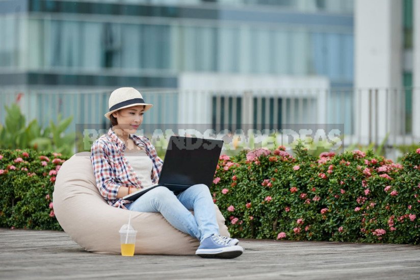 Bean Bag Chairs, Modules, Futons. Unusual Country Furniture Made of Fabric.