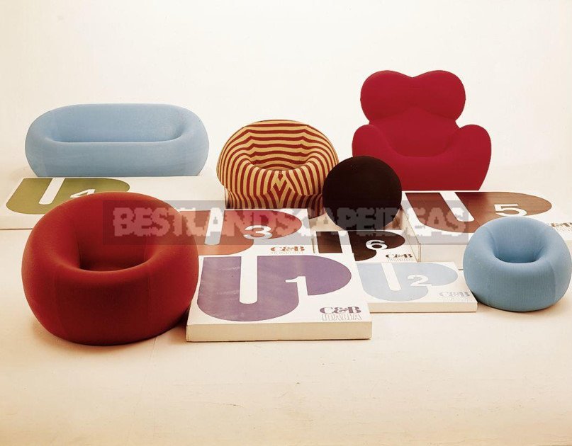 Bean Bag Chairs, Modules, Futons. Unusual Country Furniture Made of Fabric.