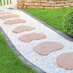 Garden Paths: Choose Materials, Shapes and Environment