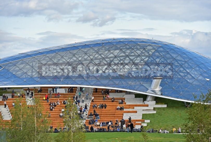 Zaryadye Park in Moscow is a Unique Object of Modern Urban Environment