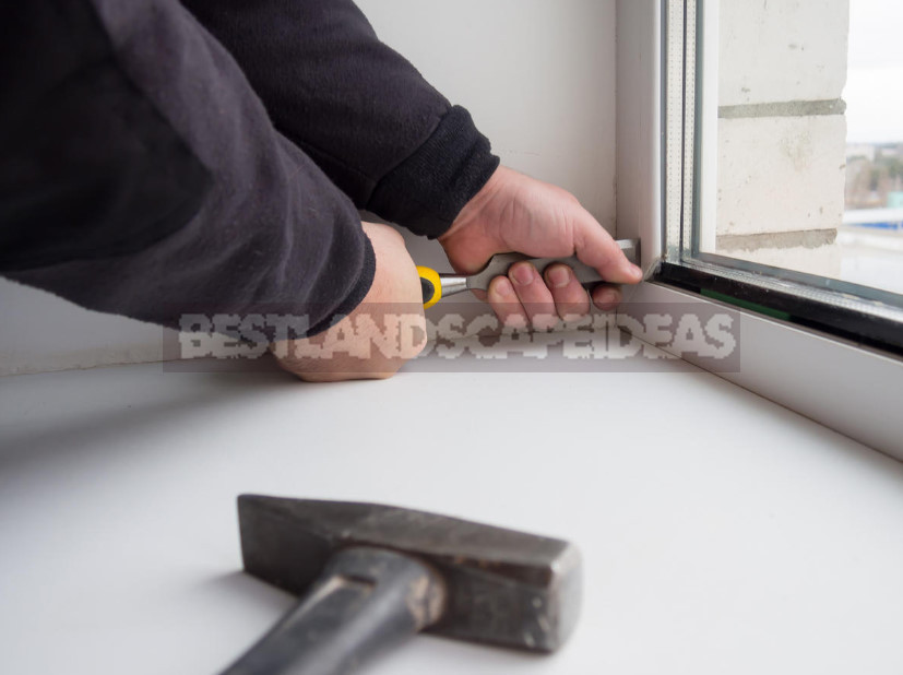 How to Install Plastic Windows in a Wooden House