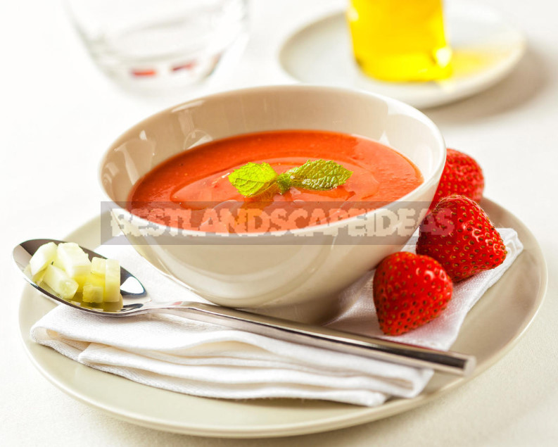 Strawberry Dishes: Soup, Salad, Pizza, Chips and Desserts (Part 1)