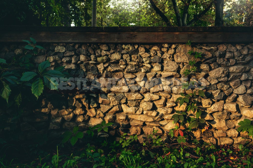 Fences Made of Stone And Brick: Materials, Options
