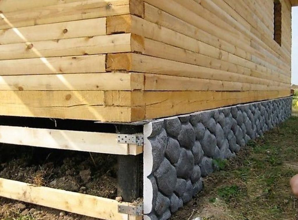 Floor Insulation In the House On Stilts. How To Avoid Heat Loss. Best