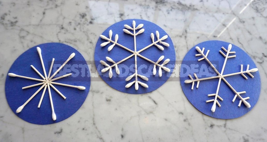 24 Great Ideas For Making Snowflakes