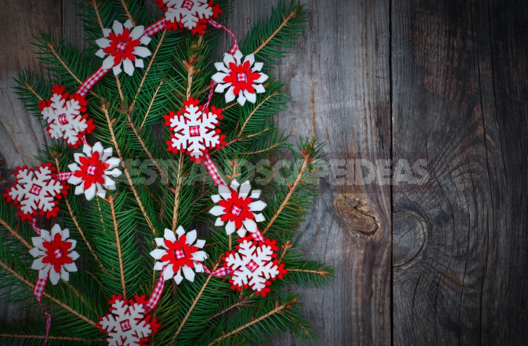 24 Great Ideas For Making Snowflakes