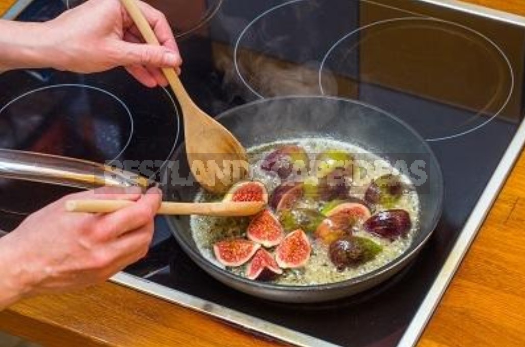 Chicken In Wine, Cooked With Figs