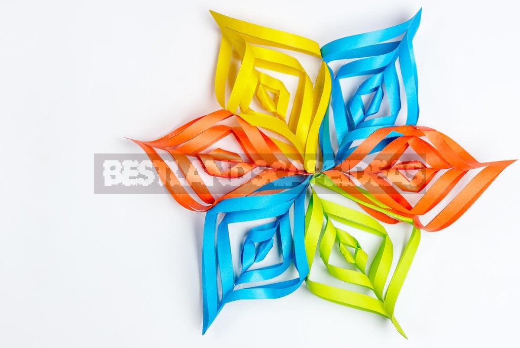 Seven Simple Ways To Make a Beautiful Snowflake Out Of Paper