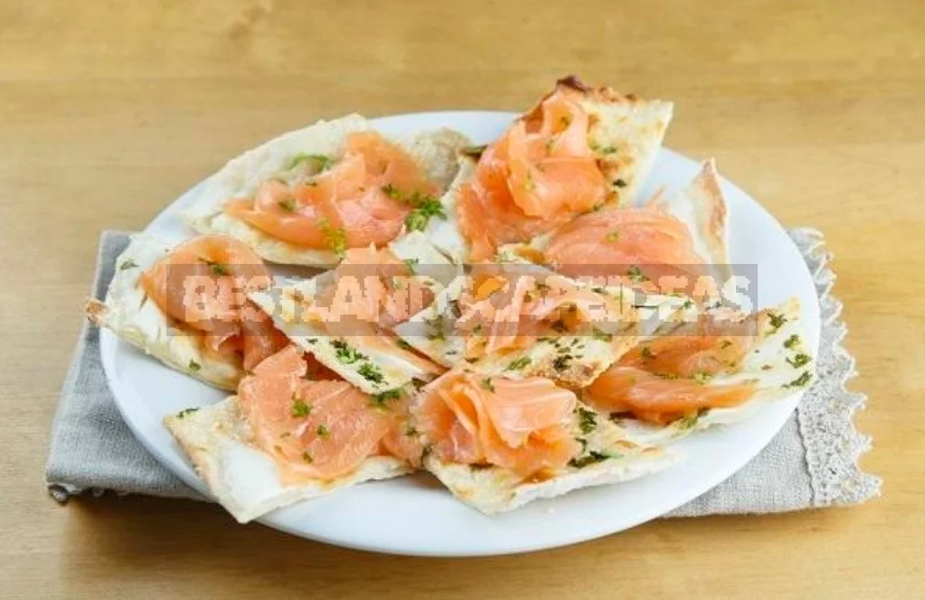 Snacks With Tender Filling: 10 Simple Recipes For The Holiday (Part 1)