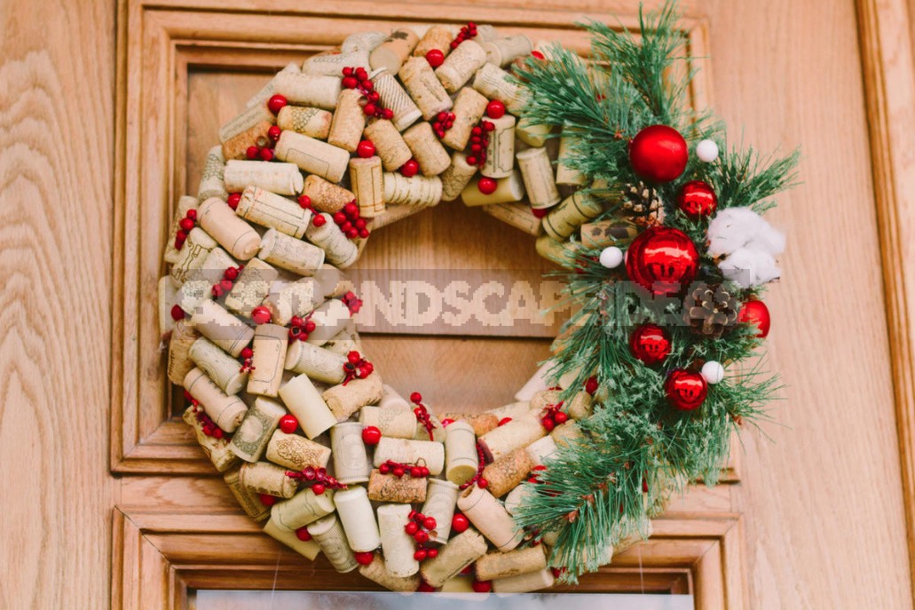 Wreaths Not Made Of Pine Needles: Ideas For New Year And Christmas Decor