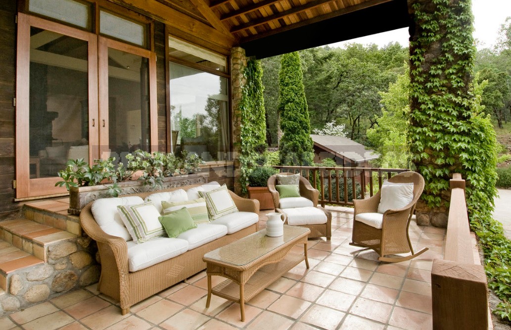 We Arrange The Space Around The House: Terraces, Verandas And Patios