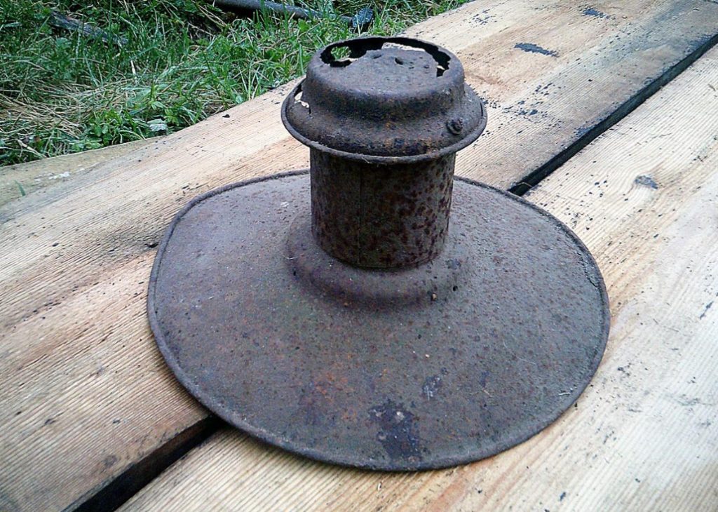 How To Make a Retro Lampshade Out Of a Leaky Piece Of Iron