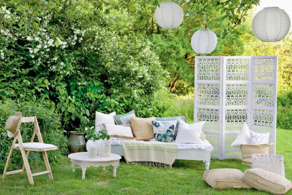 Furniture Fantasies: Unusual Garden Furniture Items With Your Own Hands