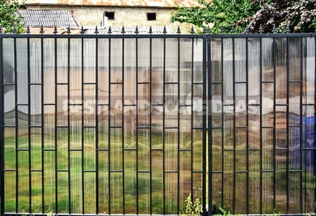 Spectacular Fences For Cottages Made Of Different Materials: Photos, Ideas
