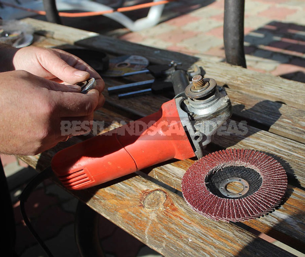 Restoration Of a Garden Bench With Your Own Hands