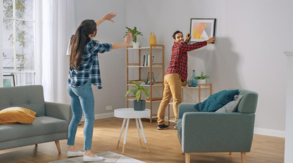 How To Hang Beautiful Frames On The Wall