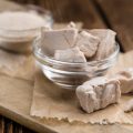 How to Make Yeast Top Dressing for Indoor Plants