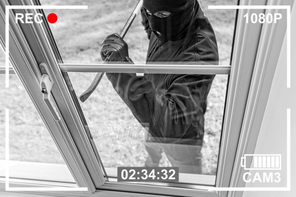 Five Available Ways To Protect a Country House From Intruders