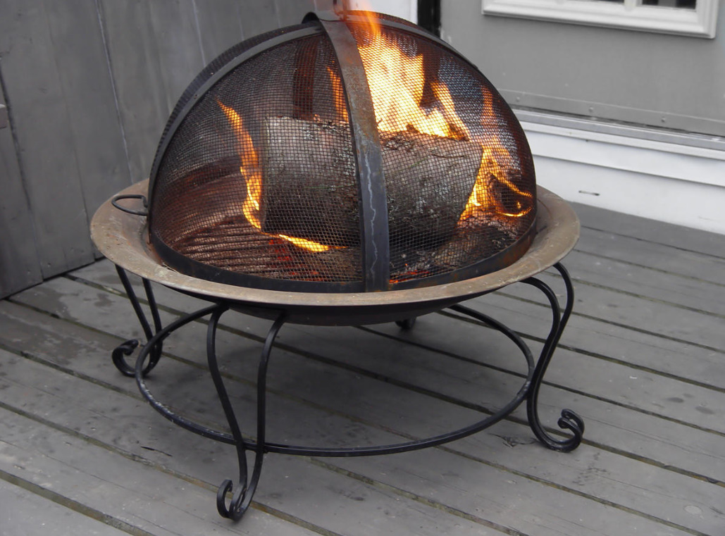 Campfire At The Summer Cottage: Design Ideas And Safety Rules