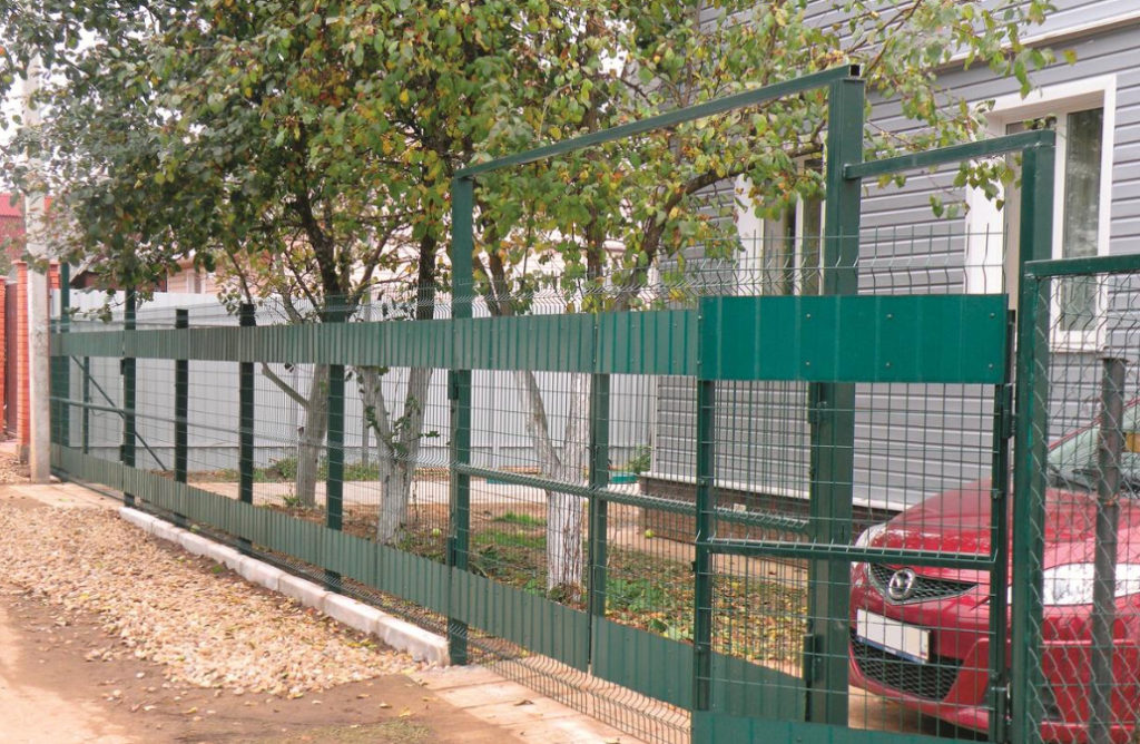 Lightweight Welded Mesh Fence