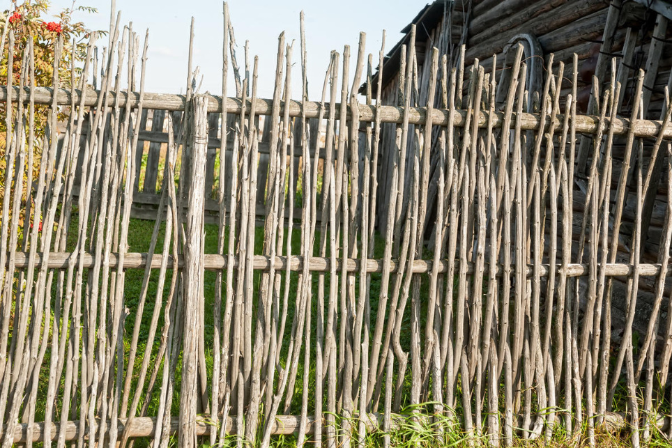 Cheap And Angry: a Designer Fence Made Of Ordinary Branches