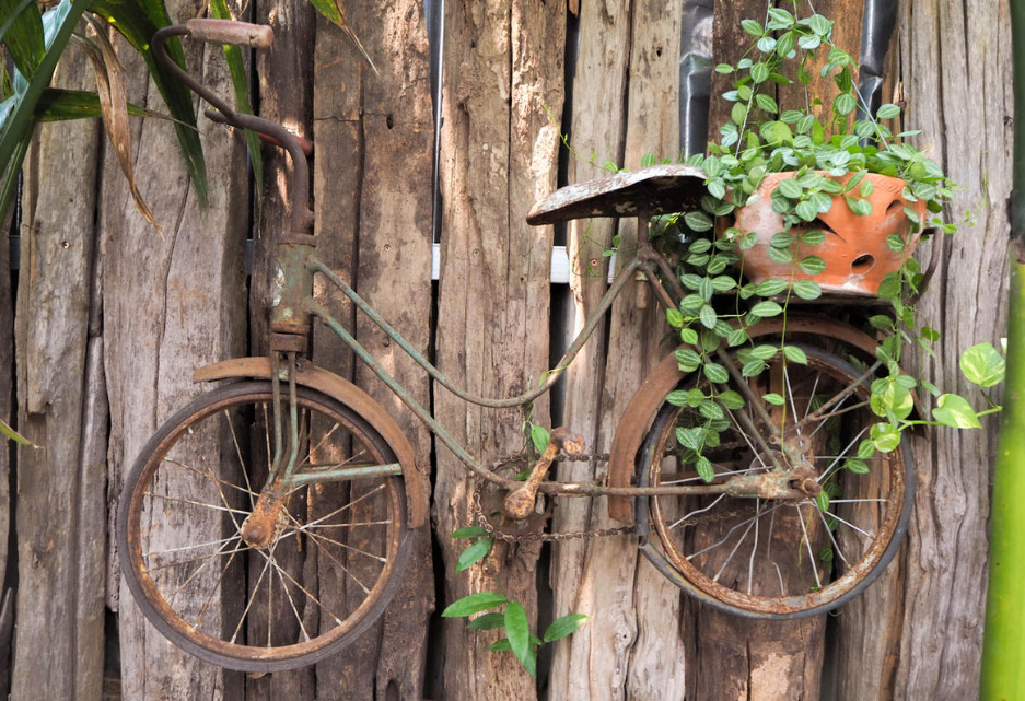 Ideas Of Original And Unusual Fences For Cottages