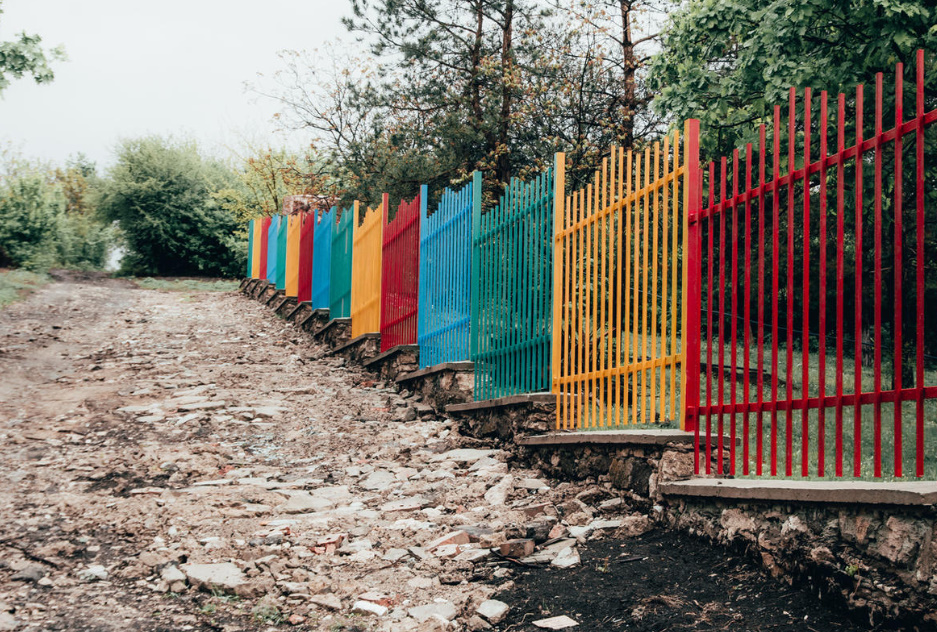 Ideas Of Original And Unusual Fences For Cottages