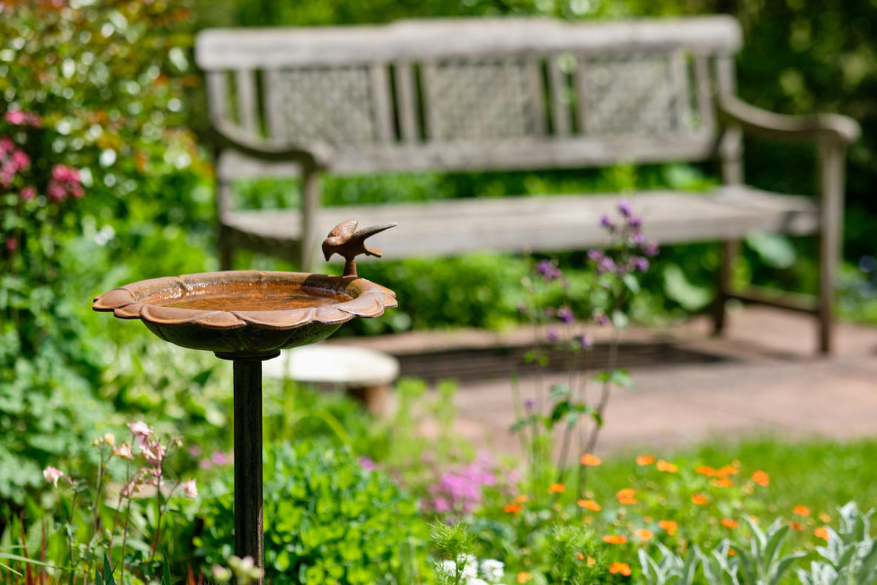 Landscape Design Of The Plot In Detail: Small Forms In The Garden